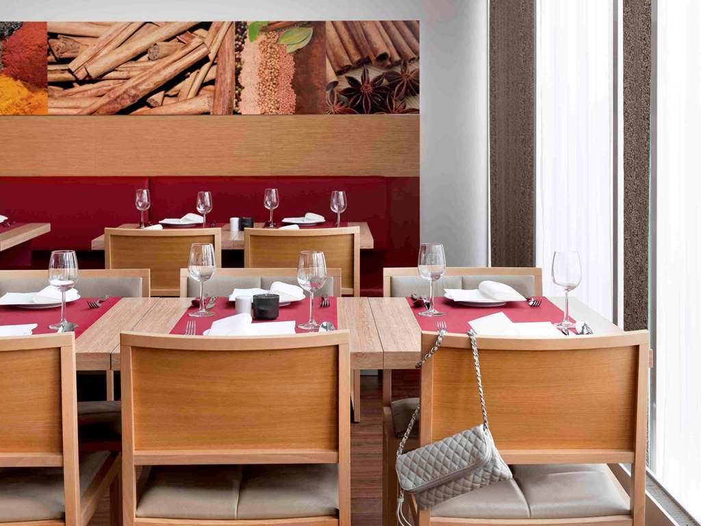 B&B Hotel Muenchen-Schwabing Restaurant bilde