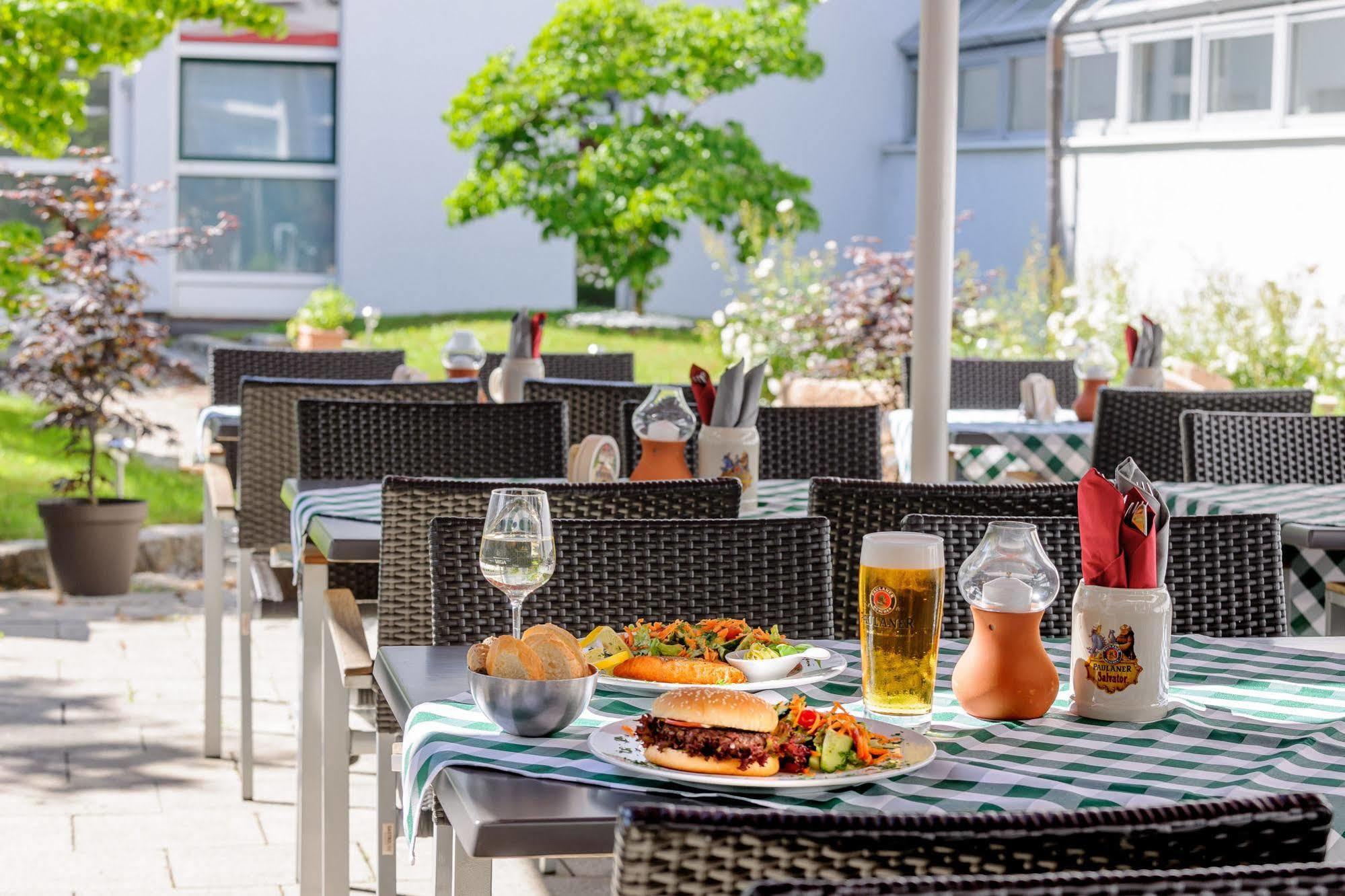 B&B Hotel Muenchen-Schwabing Eksteriør bilde